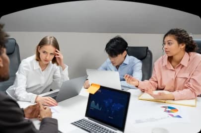 Fragmented knowledge sharing